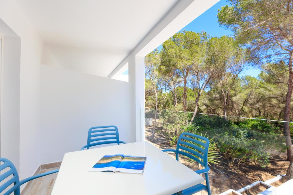 Pinos Playa Suites Playa Migjorn Exteriör bild