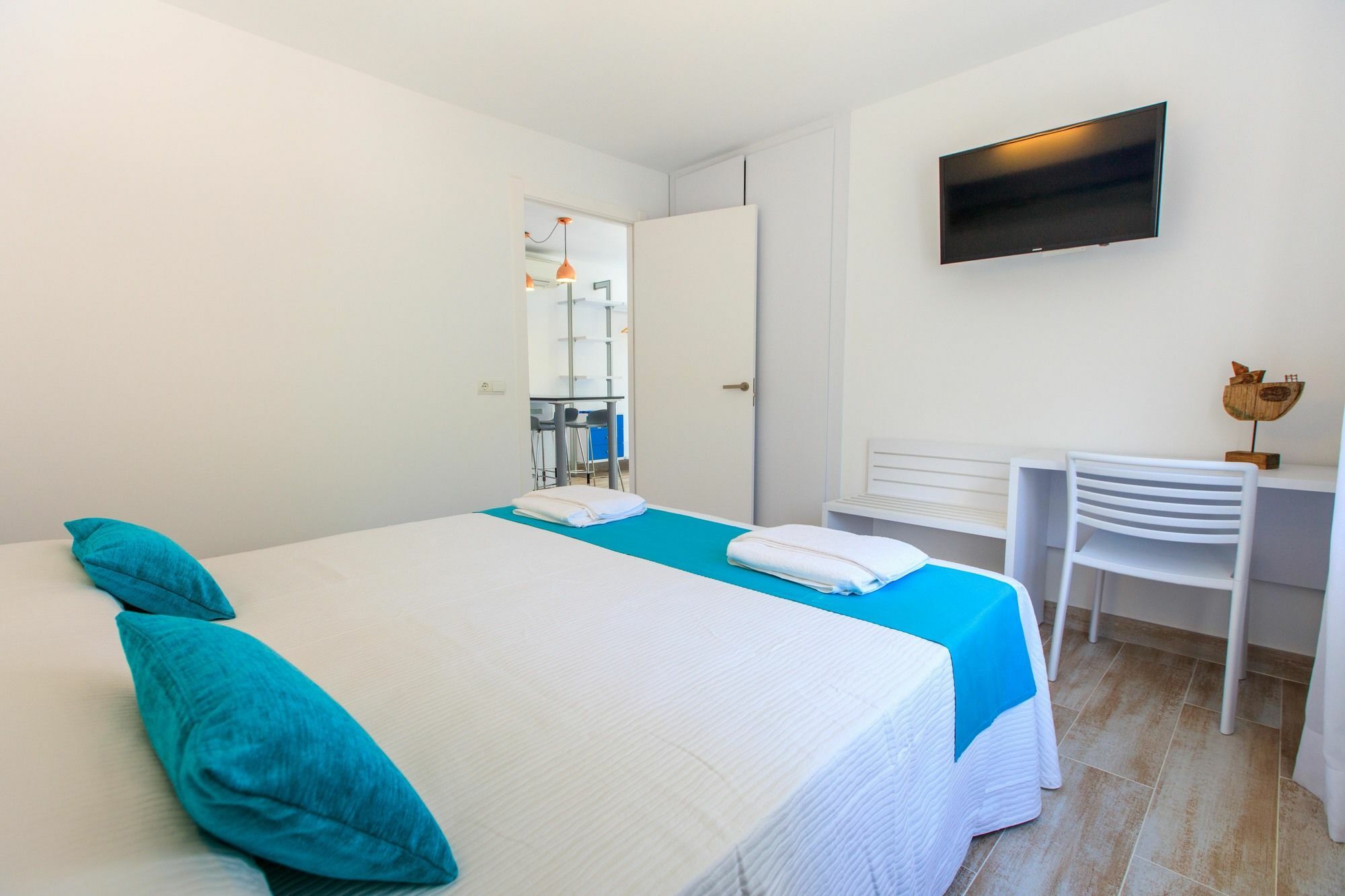 Pinos Playa Suites Playa Migjorn Exteriör bild